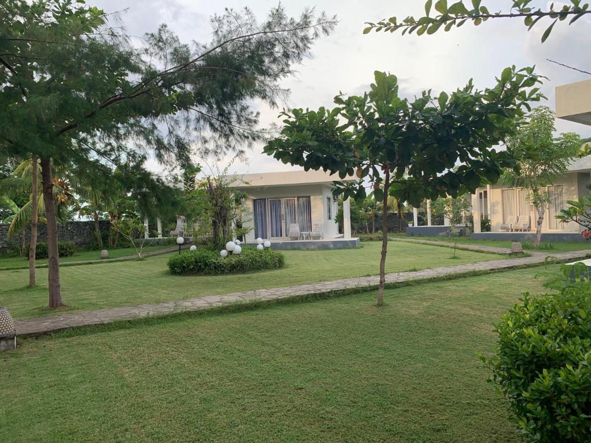 The Suites Lombok Sekotong Exterior photo